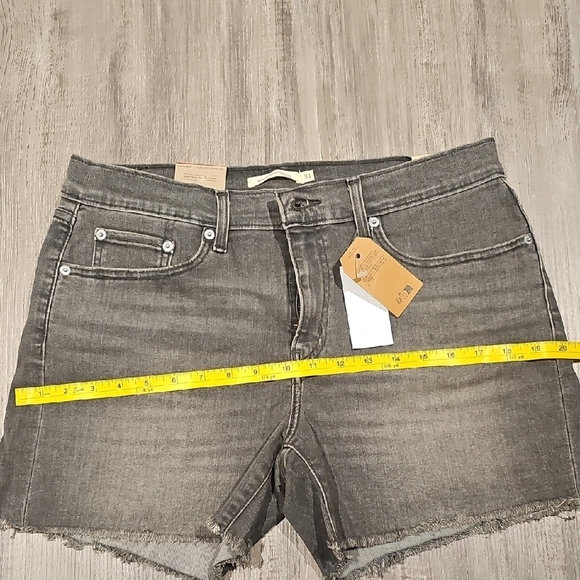 Levi's Black Denim Women Shorts - Picture 8 of 9